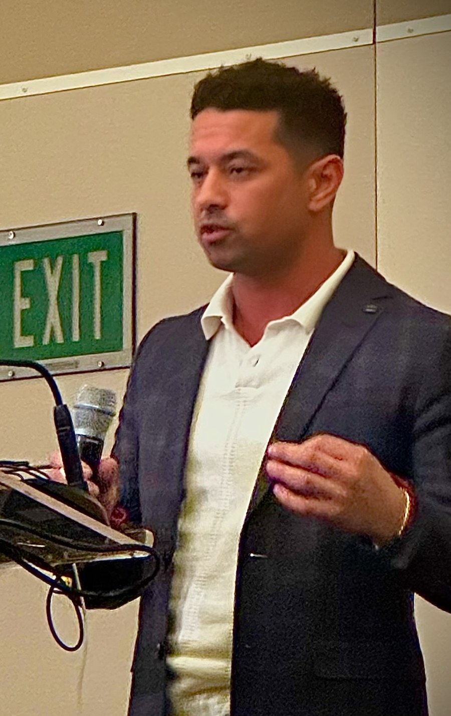 Anthony Arminio presenting on stage